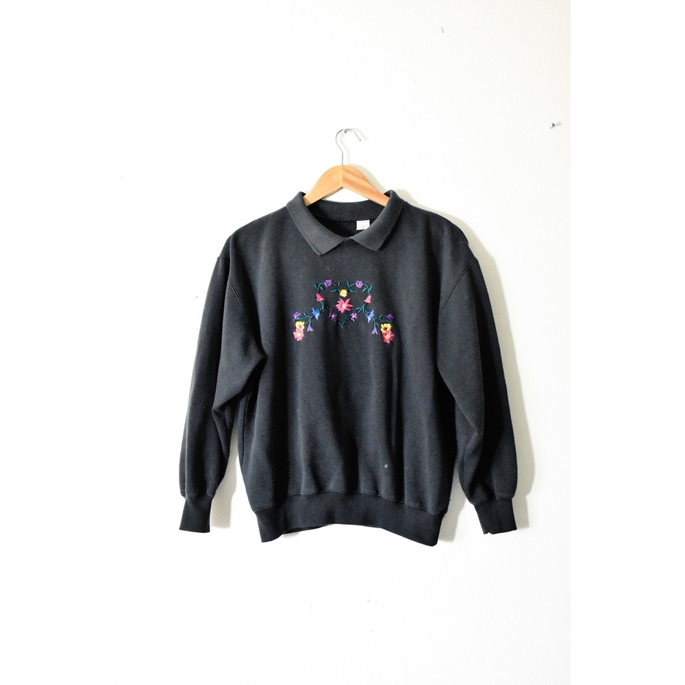 Vintage‎ Collared Sweatshirt Women Medium Black 90s Floral Heart Embroidered